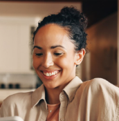Portrait of Jane Kekeli, Senda Data customer from Manchester, UK